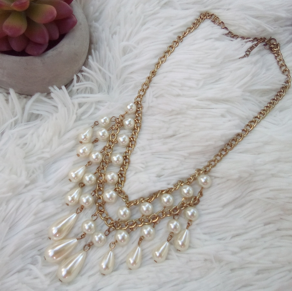 Faux Drop Pearl Statement Necklace